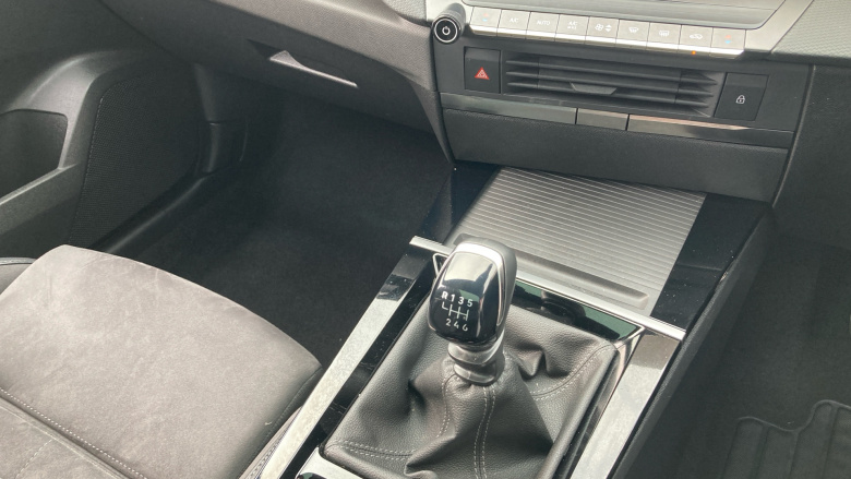 Vauxhall Astra 1.2 Turbo 130 Ultimate 5dr Petrol Hatchback